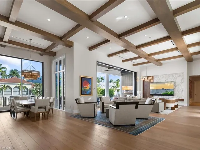 $17,999,000 | 425 15th Avenue South, Naples, FL 34102