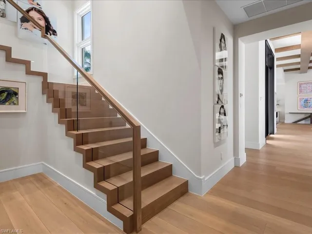 $17,999,000 | 425 15th Avenue South, Naples, FL 34102