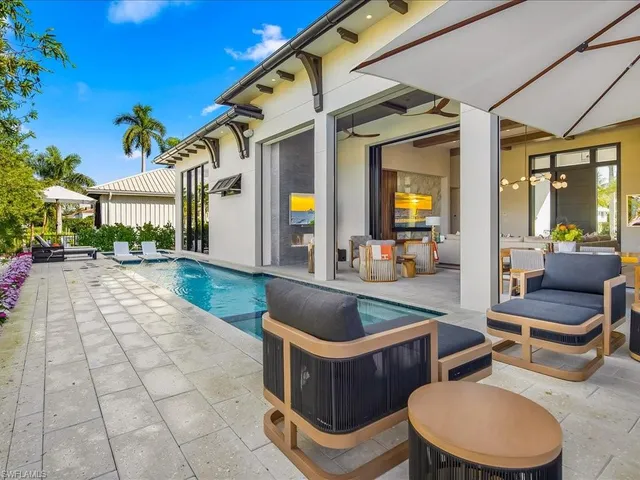 $17,999,000 | 425 15th Avenue South, Naples, FL 34102