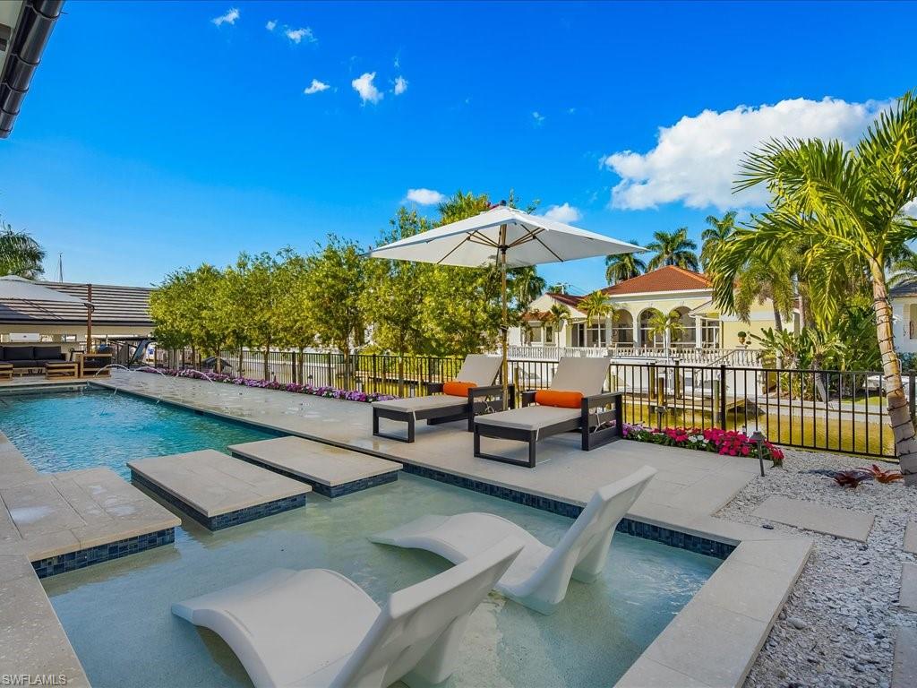 425 15th Avenue South Naples, FL 34102 - Photo 39 of 50