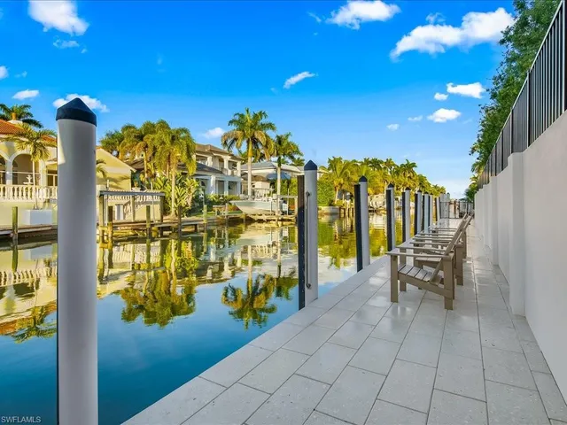 $17,999,000 | 425 15th Avenue South, Naples, FL 34102