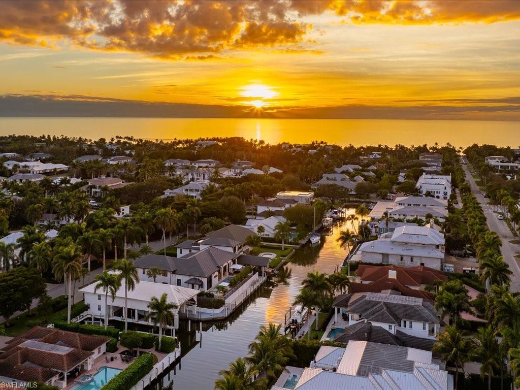 425 15th Avenue South Naples, FL 34102 - Photo 46 of 50