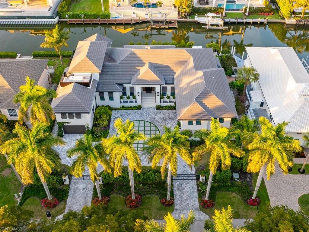 425 15th Avenue South Naples, FL 34102 - Photo 8 of 50