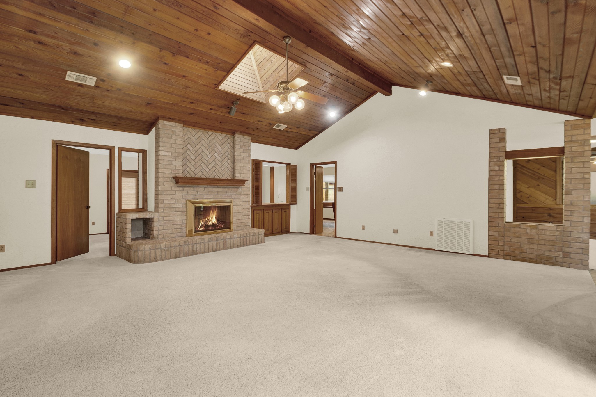 1714 Coe Road Pinehurst, TX 77362 - Photo 11 of 40