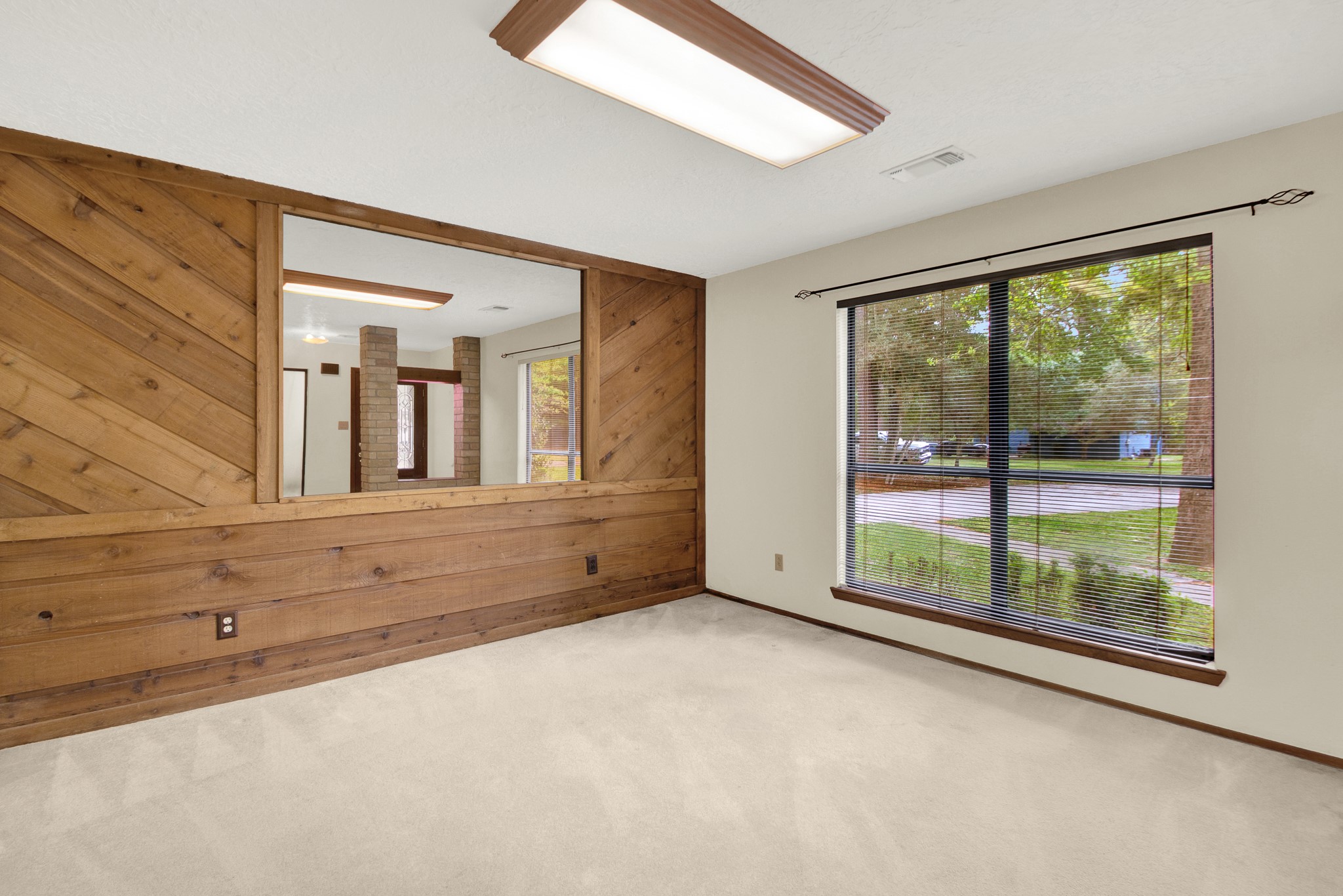 1714 Coe Road Pinehurst, TX 77362 - Photo 14 of 40