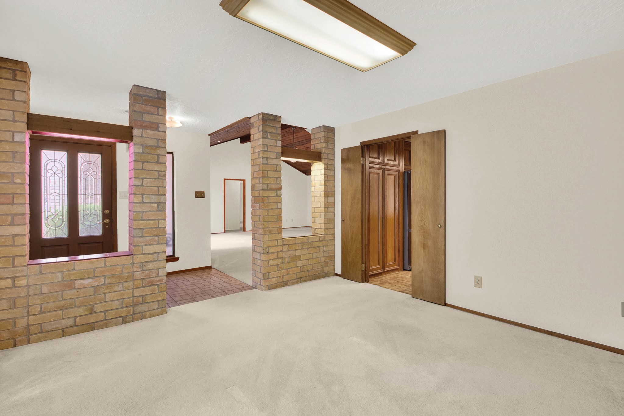 1714 Coe Road Pinehurst, TX 77362 - Photo 15 of 40