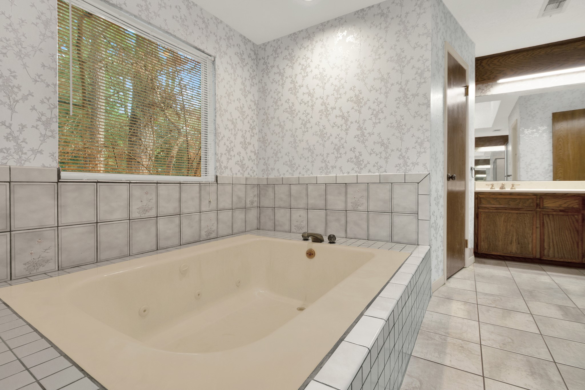 1714 Coe Road Pinehurst, TX 77362 - Photo 29 of 40