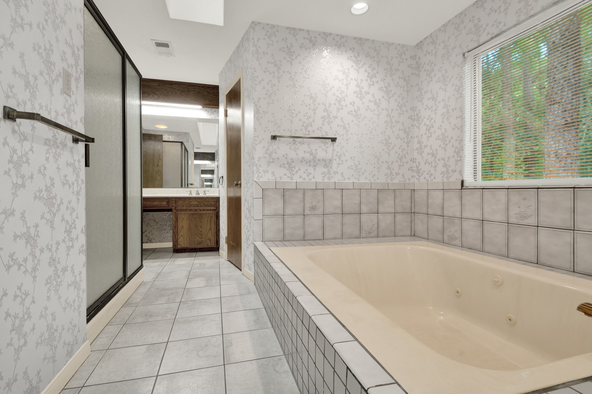 1714 Coe Road Pinehurst, TX 77362 - Photo 30 of 40