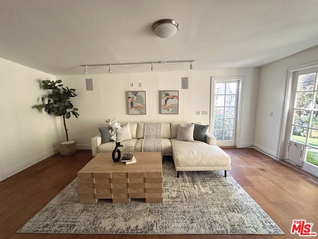 $1,899,000 | 716 North June Street, Los Angeles, CA 90038