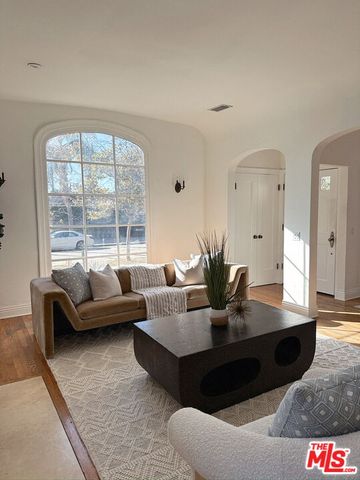 $1,899,000 | 716 North June Street, Los Angeles, CA 90038