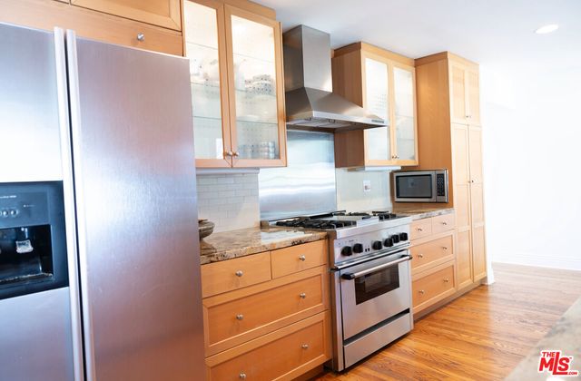 $1,899,000 | 716 North June Street, Los Angeles, CA 90038