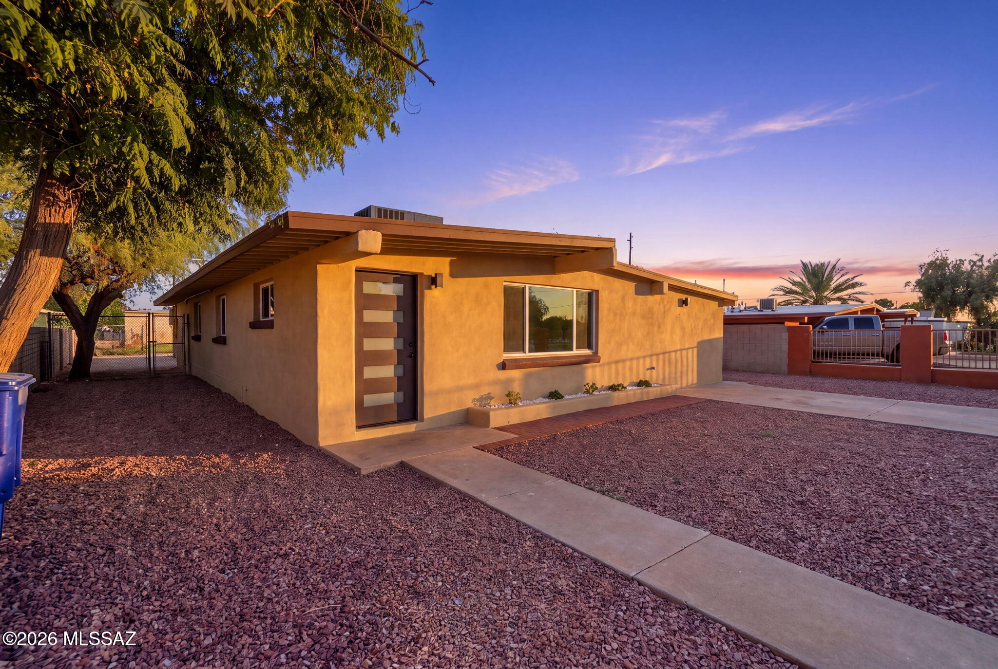 2-web-or-mls-10_East_Corona_Road_Tucson_