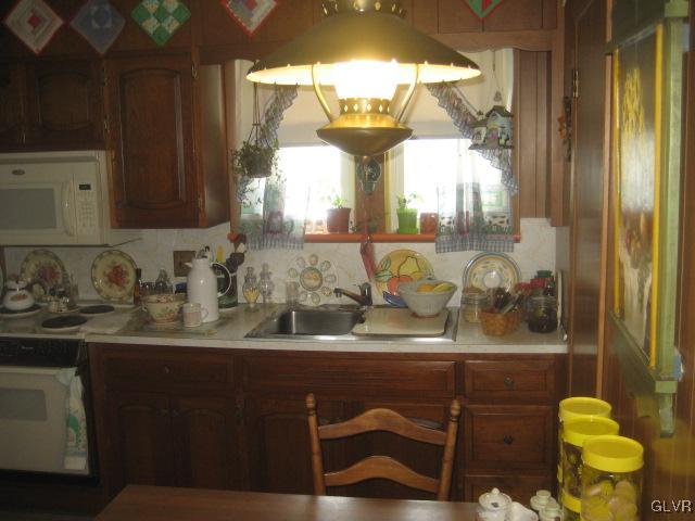 2906 Cherryville Road Northampton, PA 18067 - Photo 9 of 34 Gallery Image 9