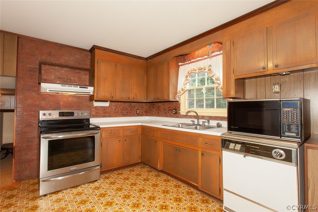 712 Compton Road Colonial Heights, VA 23834 - Photo 15 of 36 Gallery Image 15