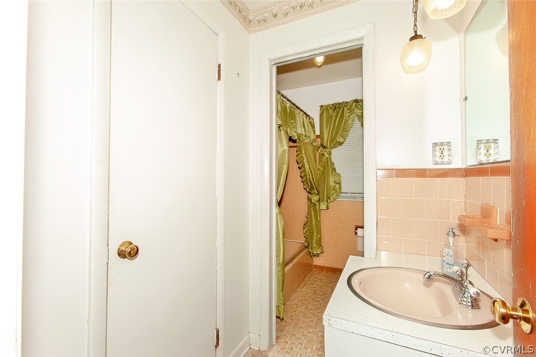 712 Compton Road Colonial Heights, VA 23834 - Photo 34 of 36 Gallery Image 34