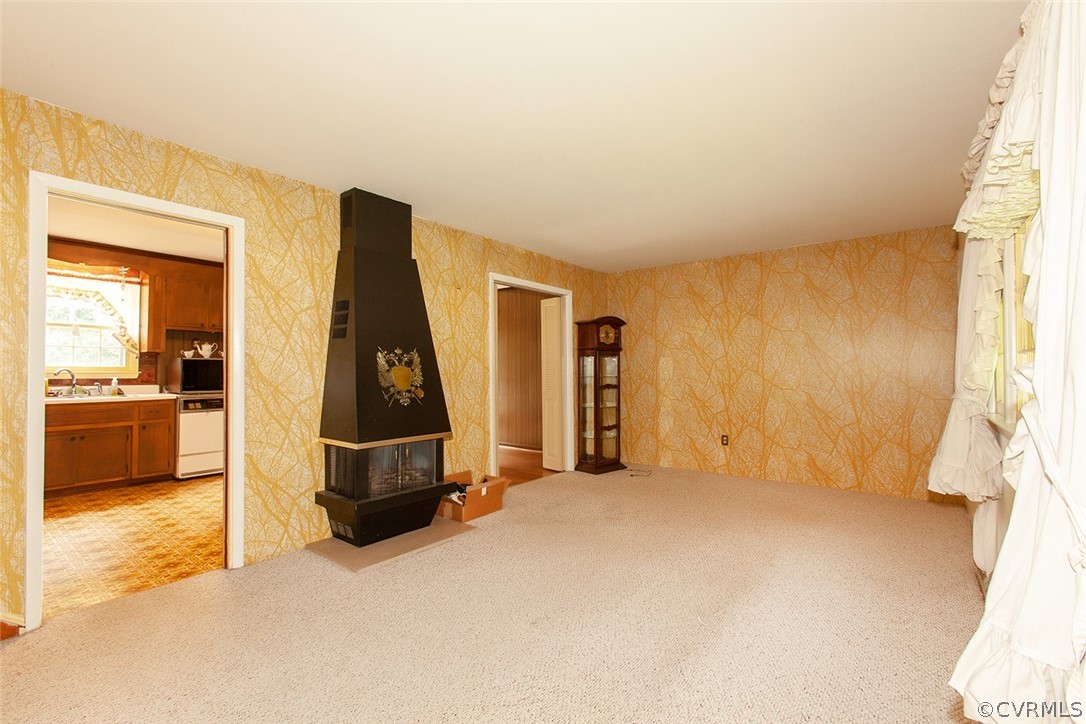 712 Compton Road Colonial Heights, VA 23834 - Photo 8 of 36 Gallery Image 8