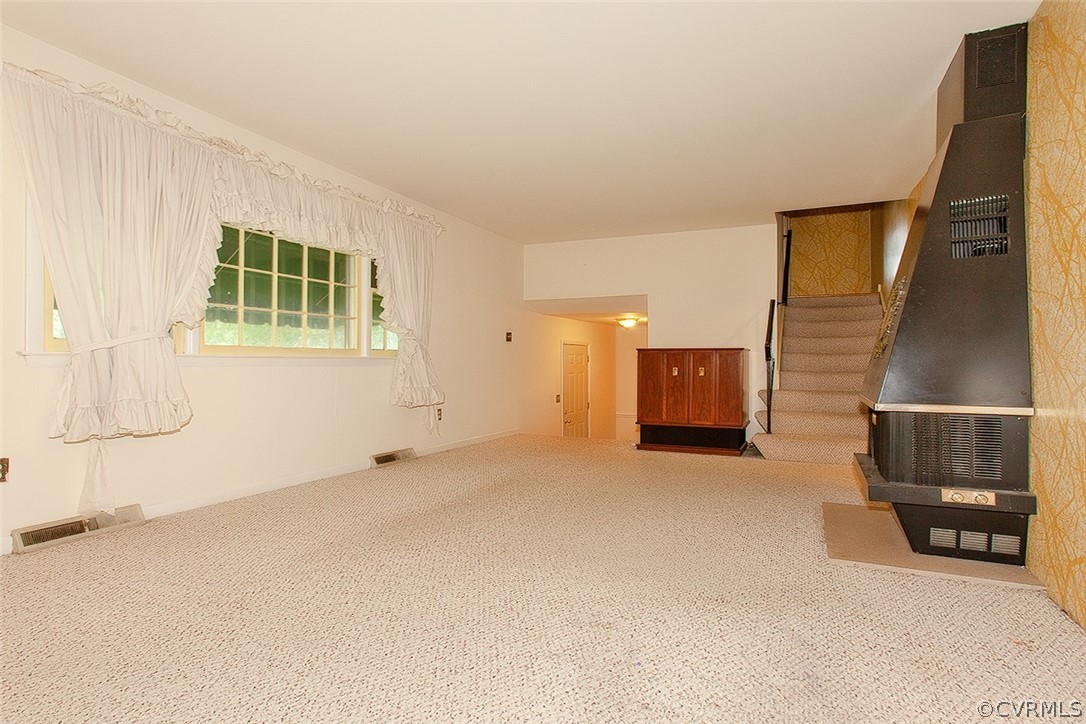 712 Compton Road Colonial Heights, VA 23834 - Photo 10 of 36 Gallery Image 10
