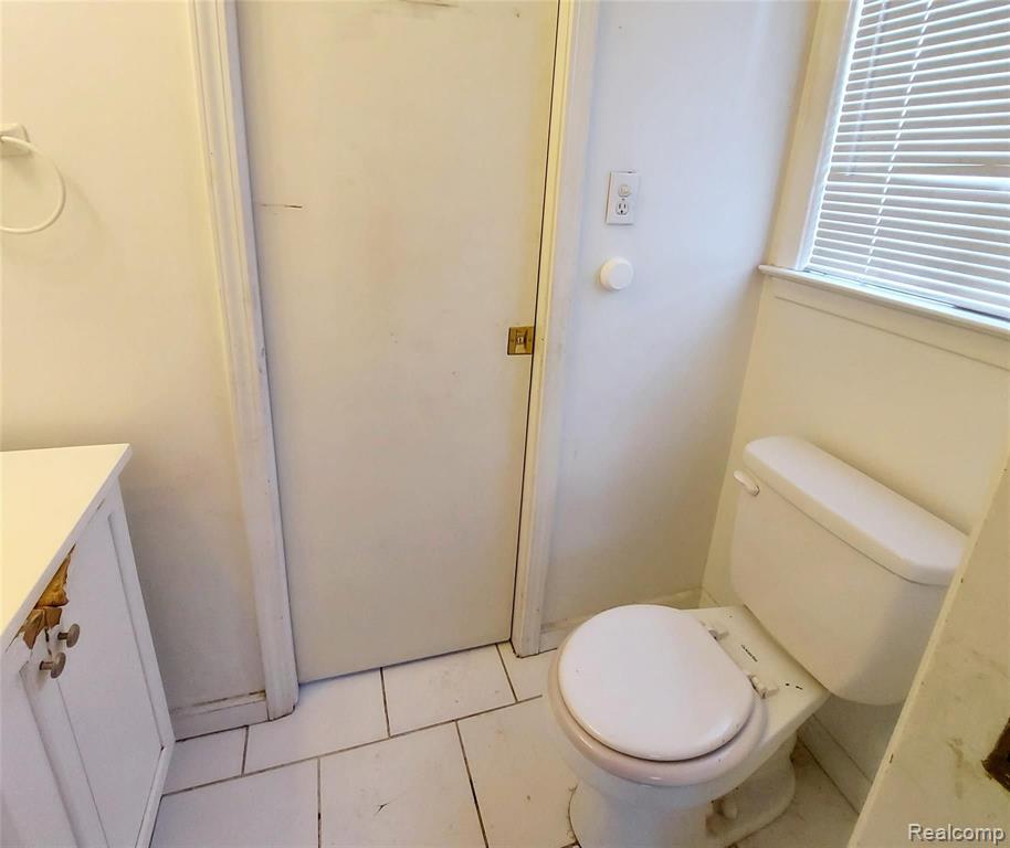 20570 Evergreen Road Detroit, MI 48219 - Photo 14 of 16