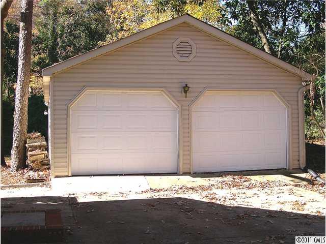 8339 Prince George Road Charlotte, NC 28210 - Photo 15 of 16 Gallery Image 15