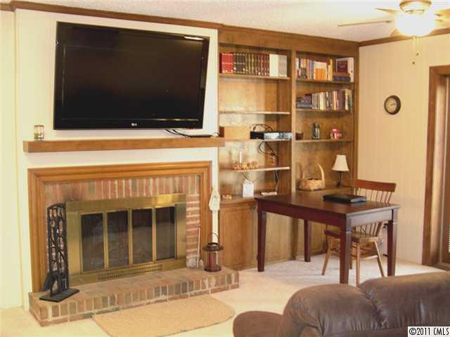 8339 Prince George Road Charlotte, NC 28210 - Photo 4 of 16 Gallery Image 4