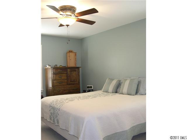 8339 Prince George Road Charlotte, NC 28210 - Photo 7 of 16 Gallery Image 7