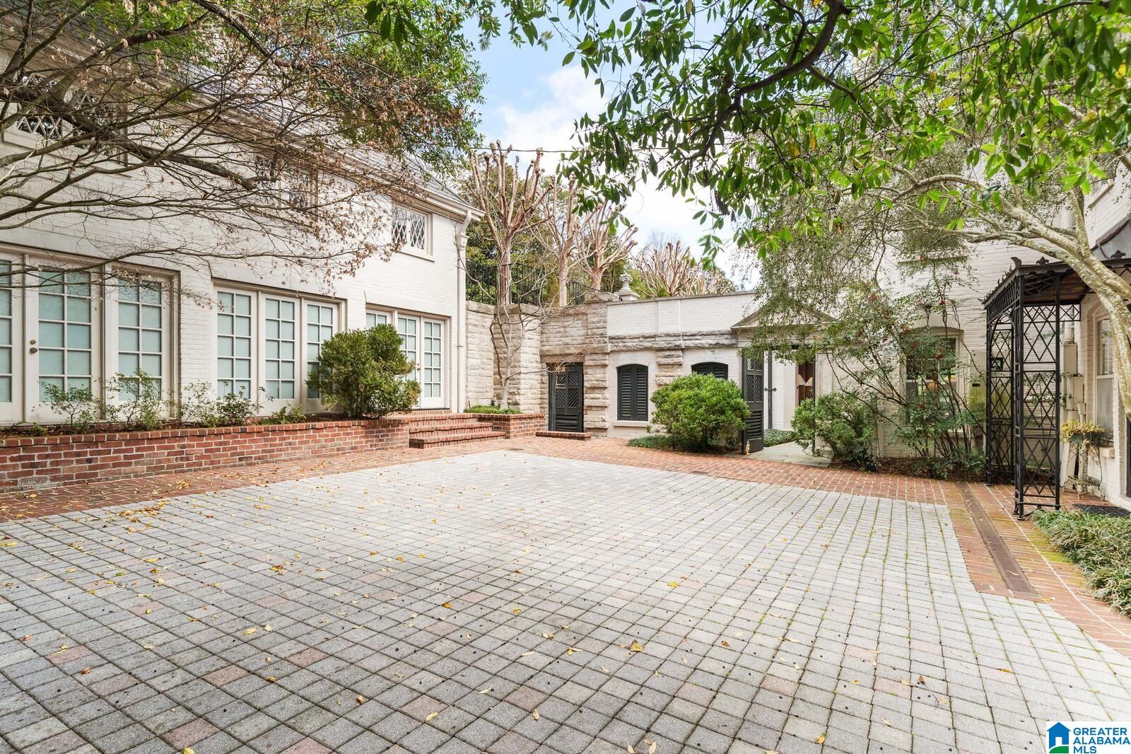 2 Rockledge Road Birmingham, AL 35213 - Photo 88 of 91