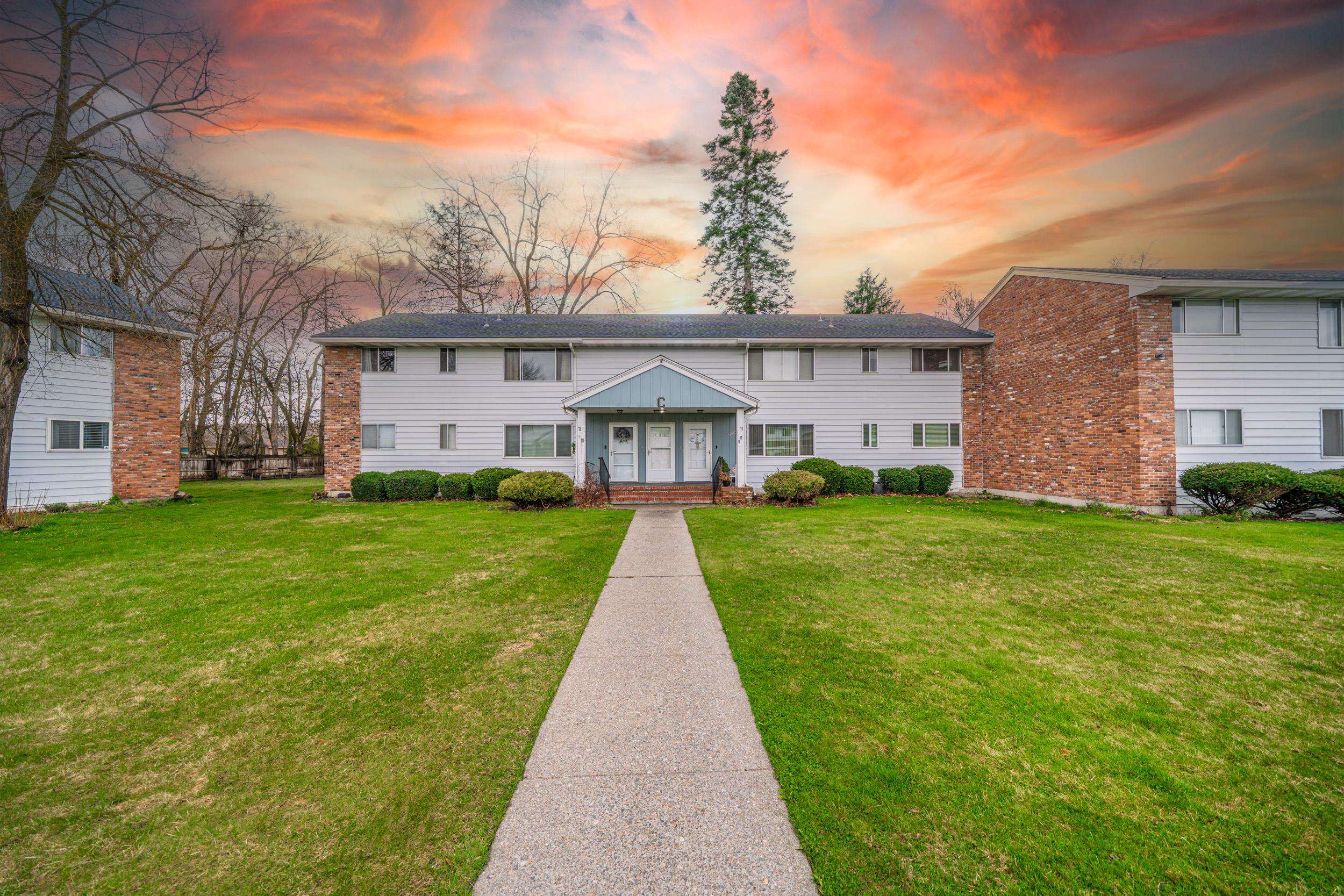 250 North Raymond Road, Unit C12 Spokane Valley, WA 99206 - Photo 3 of 32