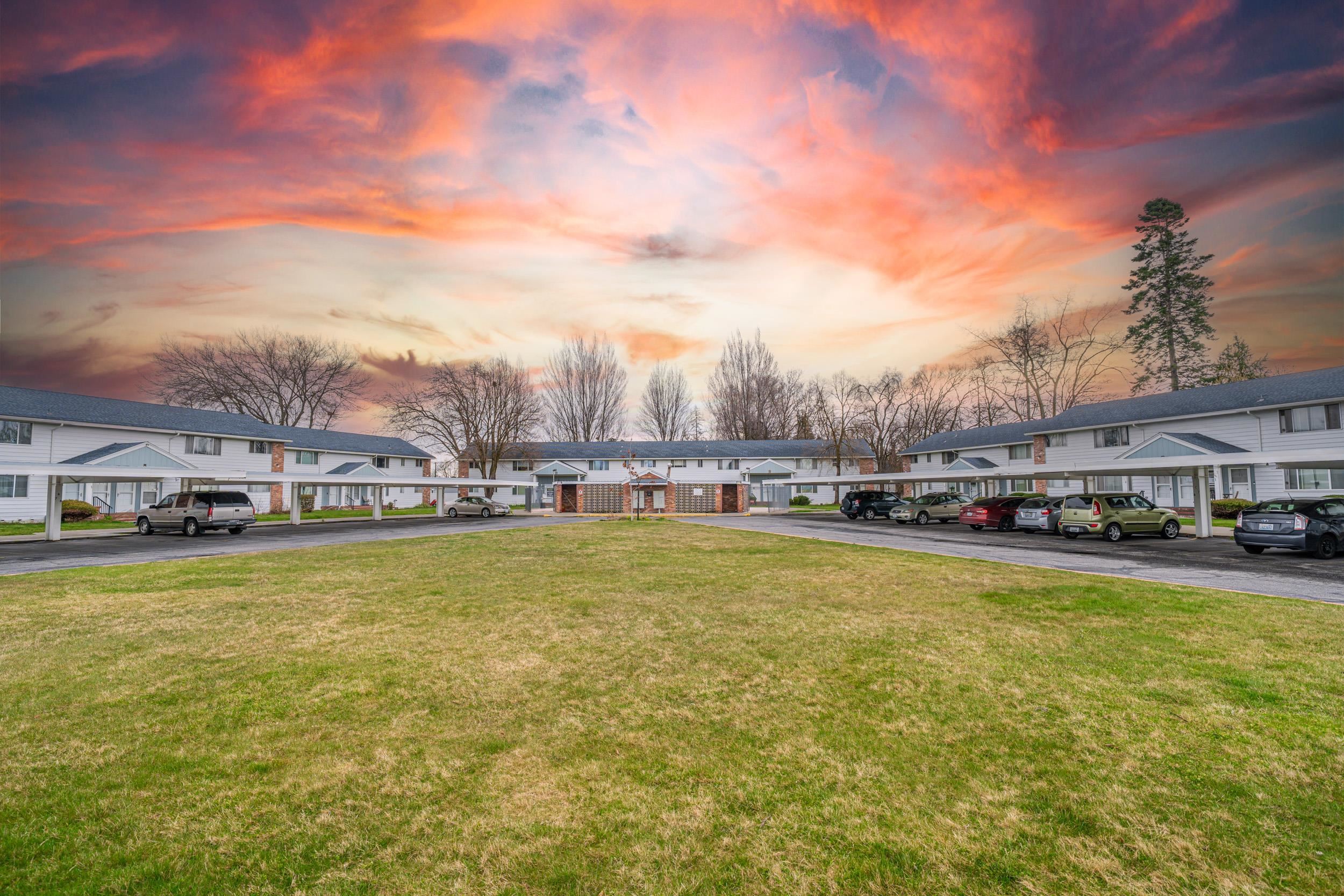 250 North Raymond Road, Unit C12 Spokane Valley, WA 99206 - Photo 4 of 32