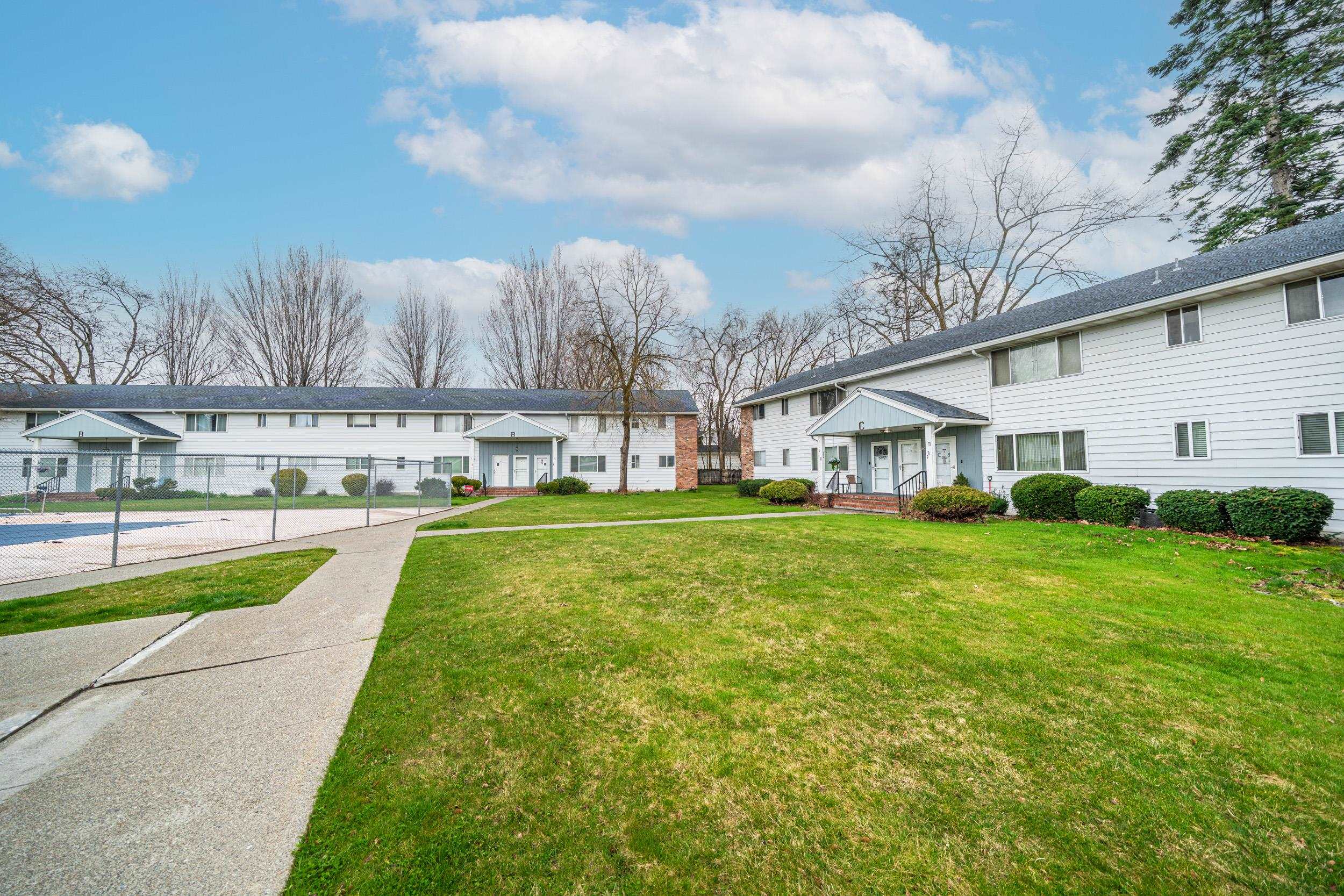 250 North Raymond Road, Unit C12 Spokane Valley, WA 99206 - Photo 6 of 32