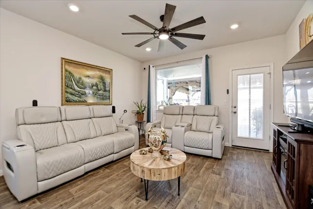 $359,999 | 213 Brooklyn Drive, Georgetown, TX 78626