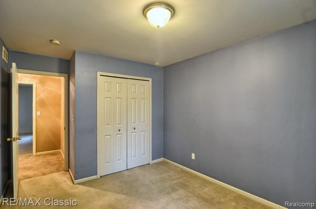19778 Merriman Road Livonia, MI 48152 - Photo 17 of 27 3rd_Bedroom_2nd_View.jpg