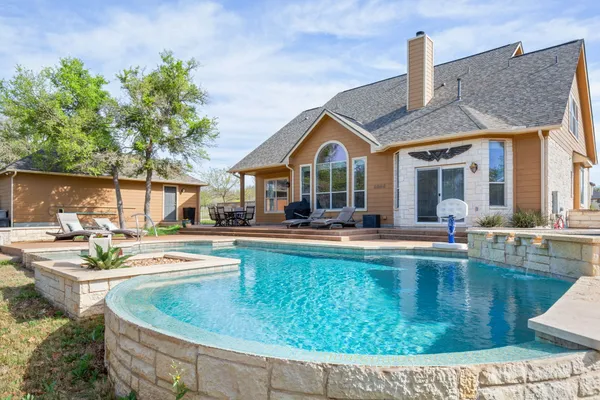 $800,000 | 154 Old Settlers Drive, Bastrop, TX 78602