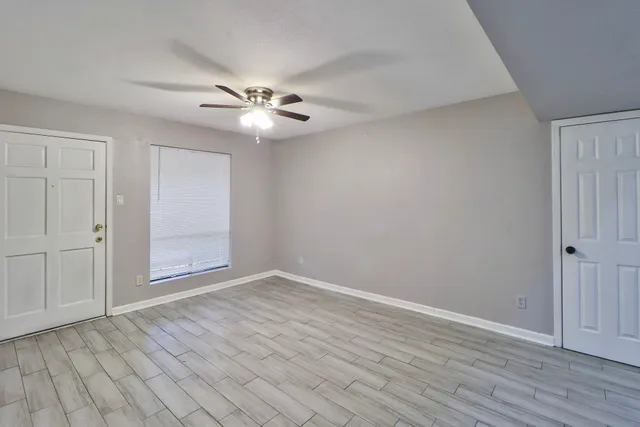 $1,400 | 5929 Queensloch Drive, Unit 235, Houston, TX 77096