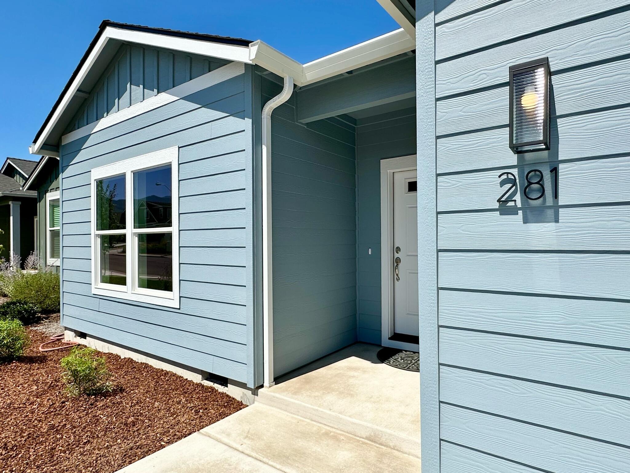 281 Autumn Ridge Road Talent, OR 97540 - Photo 2 of 39 17.5 frnt