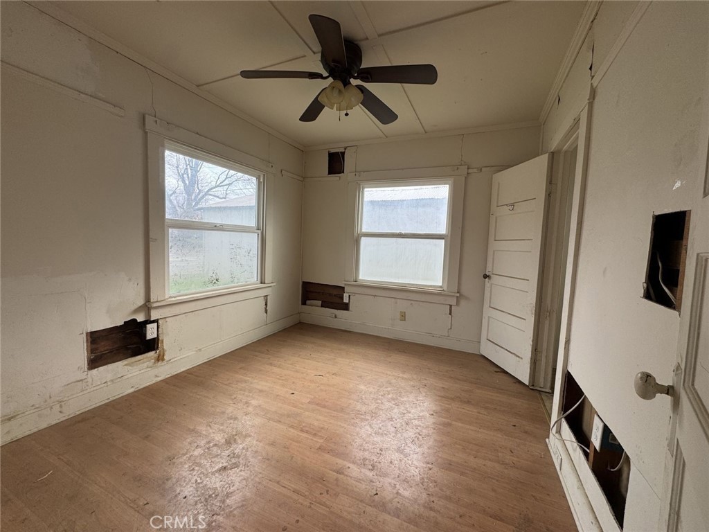 307 South Curry Street Tehachapi, CA 93561 - Photo 13 of 16 First bedroom