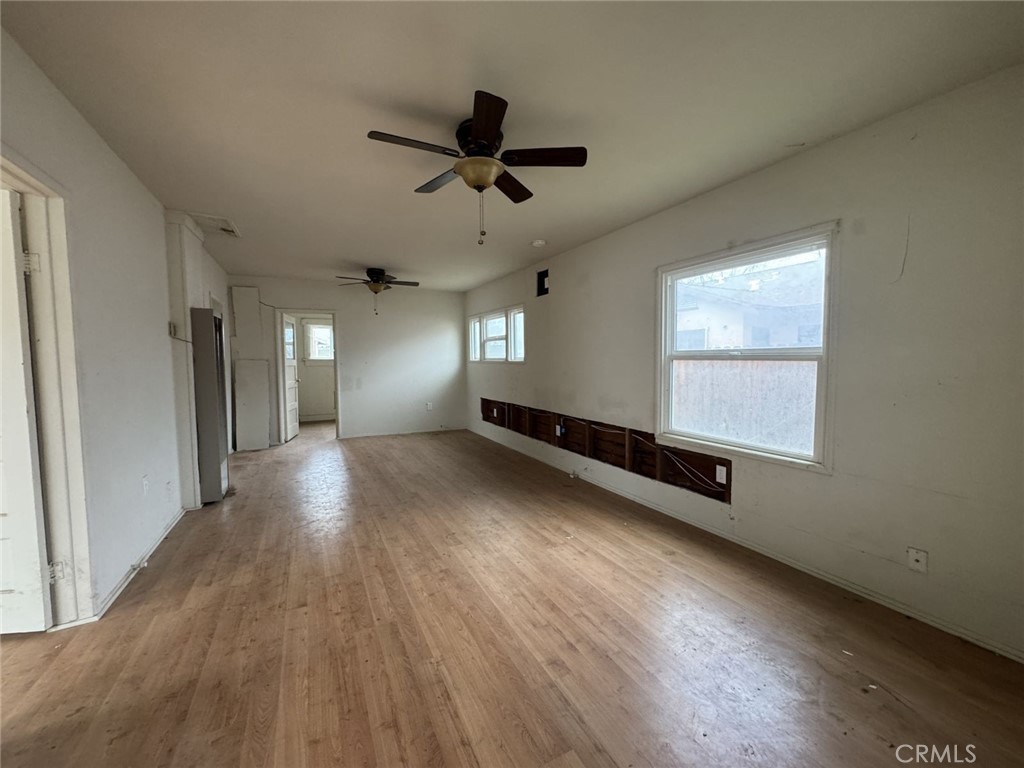 307 South Curry Street Tehachapi, CA 93561 - Photo 14 of 16 Licing area