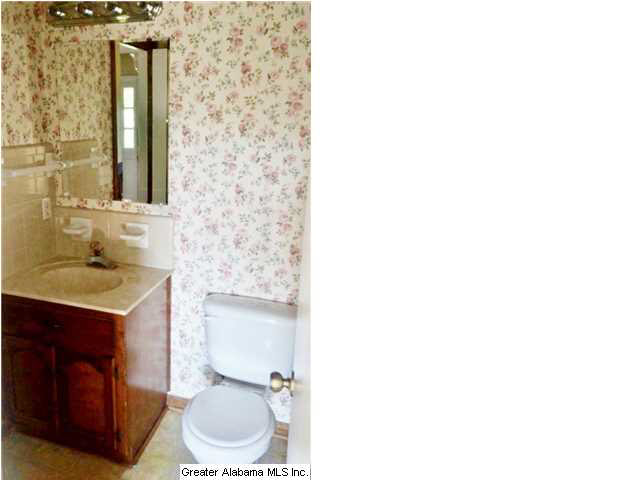 507 Bennett Drive Alabaster, AL 35007 - Photo 2 of 12