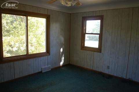 5101 West Carpenter Road Flint, MI 48504 - Photo 5 of 11 20375478-4.JPG
