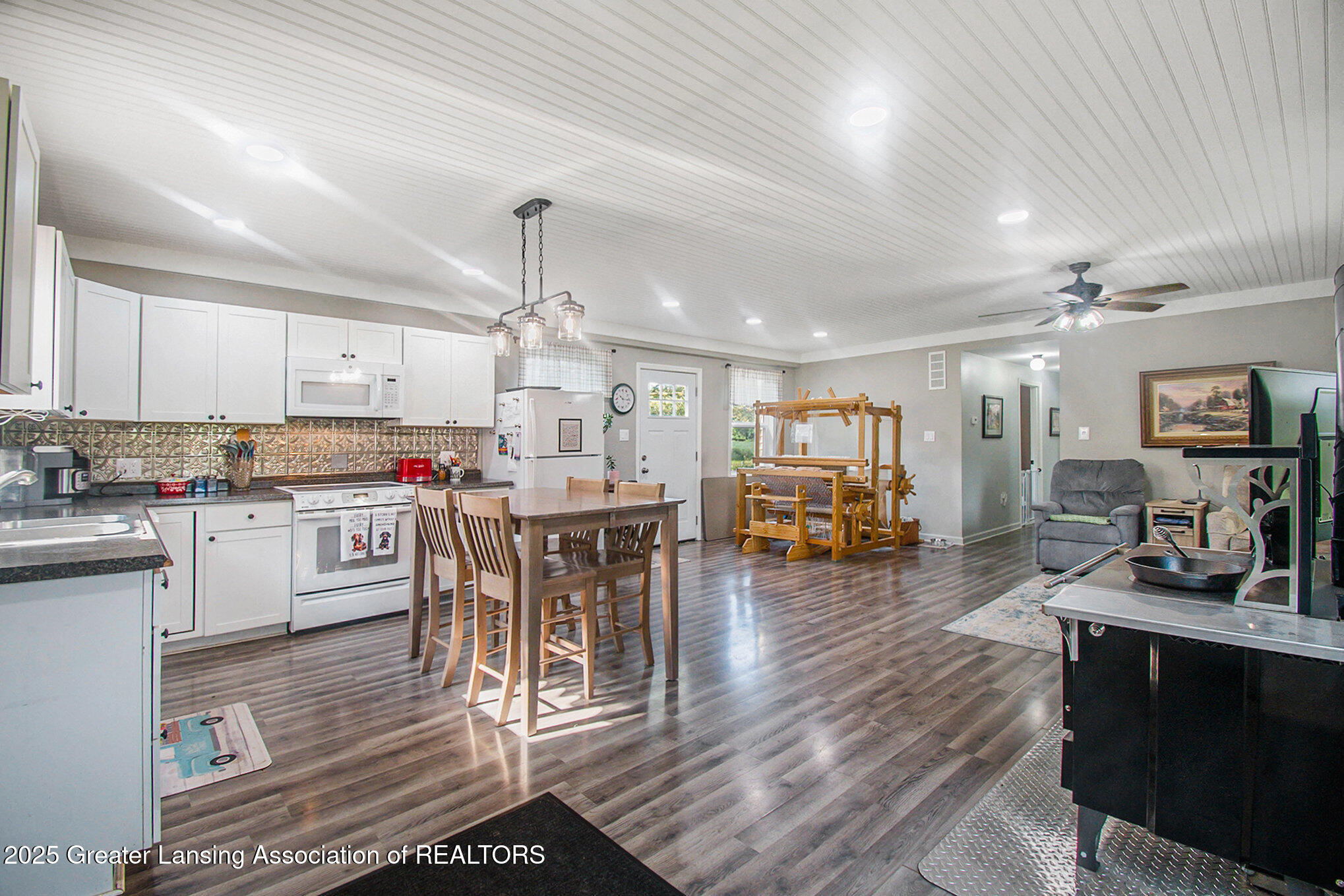 14933 Howard Road Concord, MI 49237 - Photo 2 of 20 Dining/ Kitchen