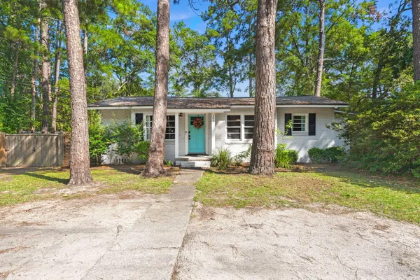 $275,000 | 305 Forest Circle, Walterboro, SC 29488