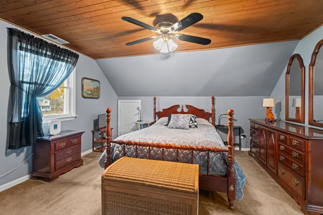 $374,900 | 101 Pool Road, North Haven, CT 06473