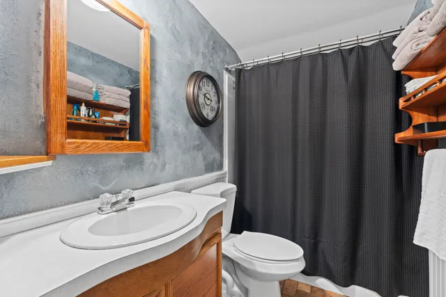 $374,900 | 101 Pool Road, North Haven, CT 06473