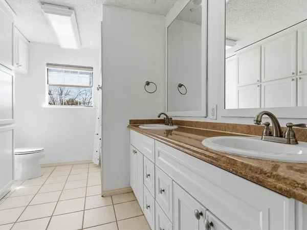 $499,900 | 408 Canyon Trail Road, Weatherford, TX 76087