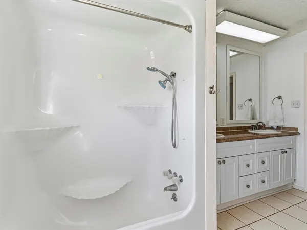 $499,900 | 408 Canyon Trail Road, Weatherford, TX 76087