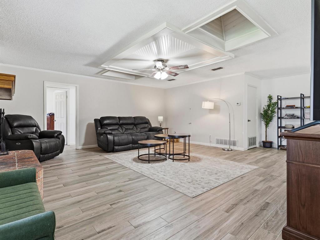 408 Canyon Trail Road Weatherford, TX 76087 - Photo 7 of 39