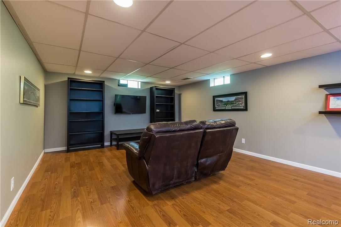 7357 Ore Lake Road Brighton, MI 48116 - Photo 18 of 29 018-Recreation_Room-4165543-large.jpg