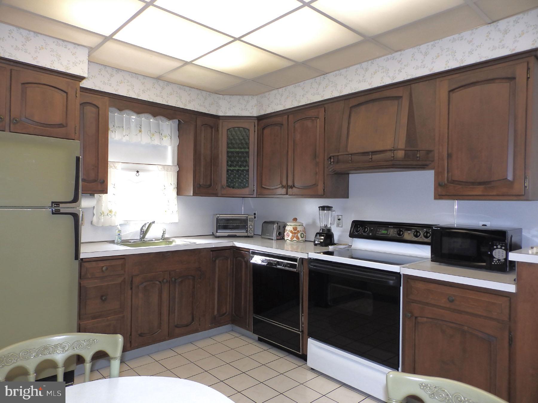 147 Klockner Road Hamilton, NJ 08619 - Photo 3 of 15 Kitchen