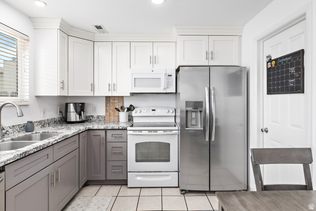 246 East 8375 South Sandy, UT 84070 - Photo 8 of 20