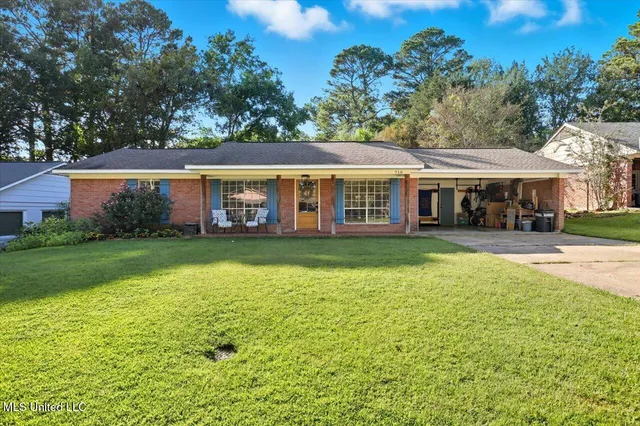 $219,000 | 718 Tanglewood Drive, Clinton, MS 39056