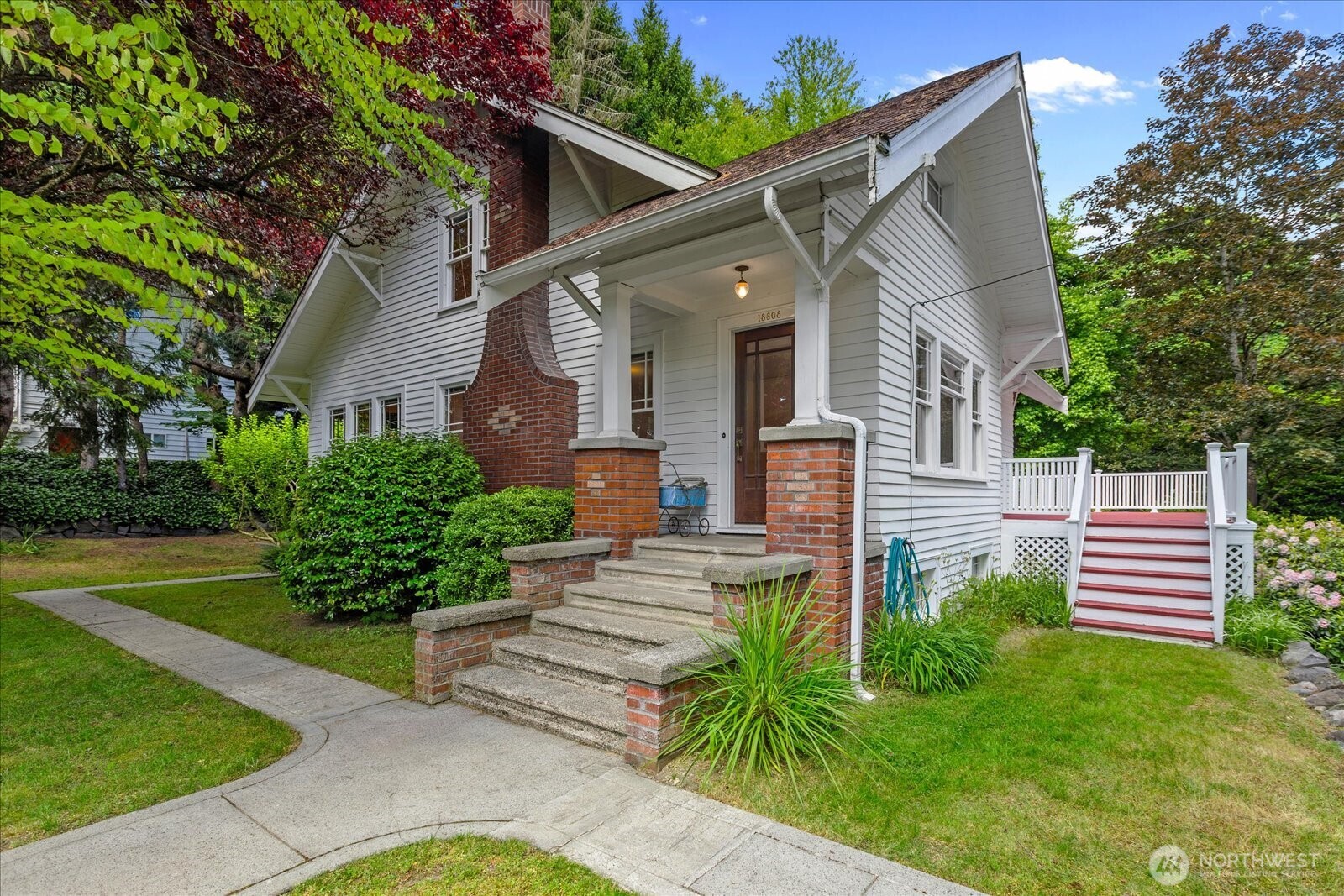18608 101st Avenue Northeast Bothell, WA 98011 - Photo 3 of 39